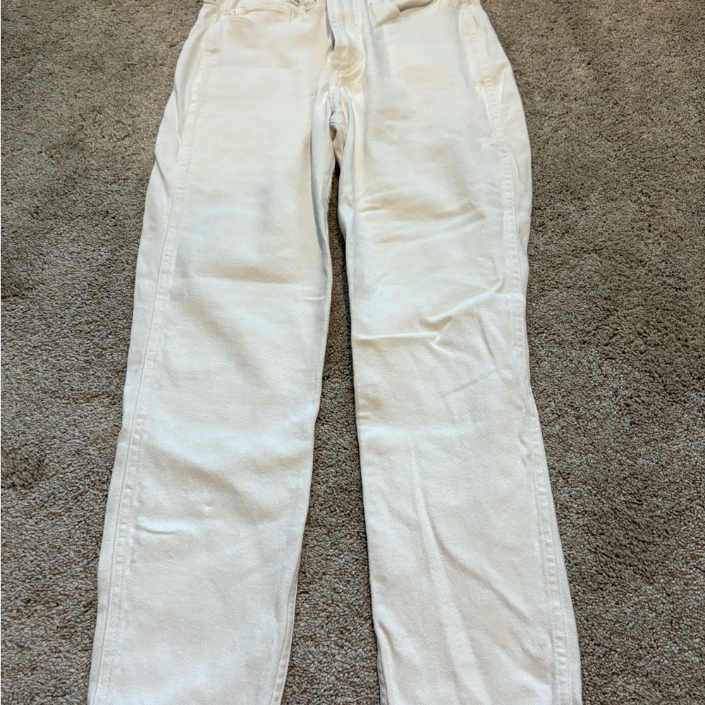 Hollister Curvy Ultra High Rise Mom Jean